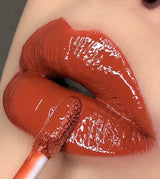 DEMURE LIQUID GLOSS